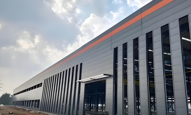 Modern Steel Structure Construction and BRD’s High-Performance Metal Envelope Solutions