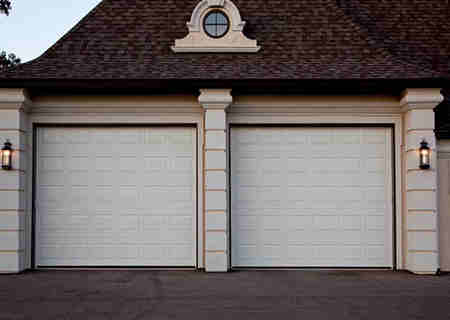 Automatic roll up garage door